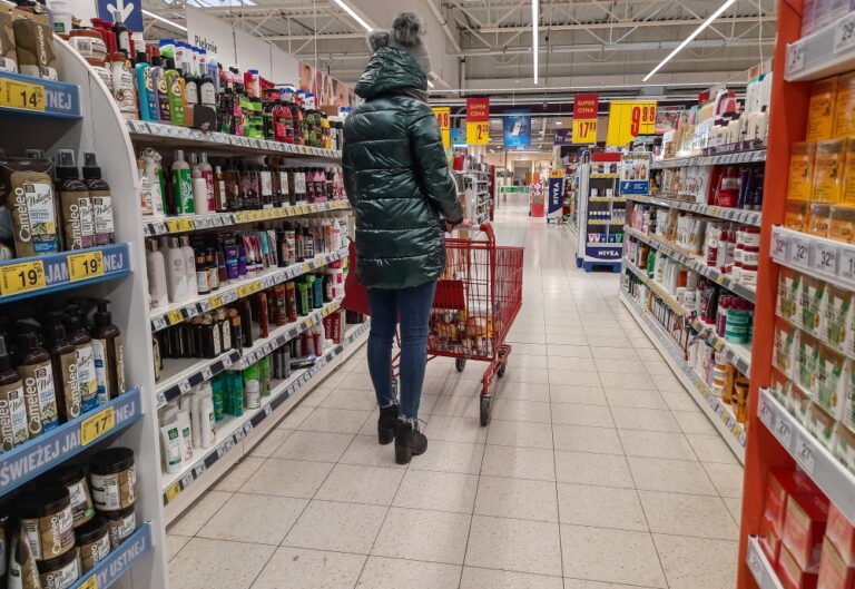 Gowin: będę rekomendował uwolnienie handlu od 18 stycznia