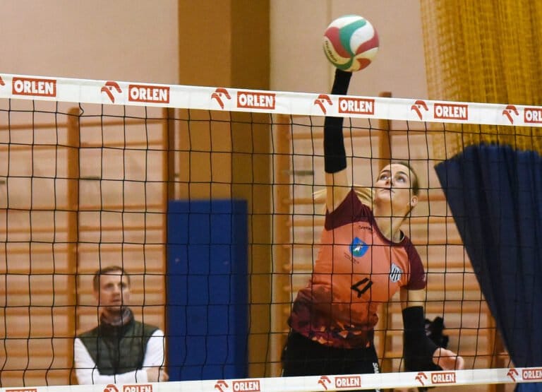 Sądeczanki wygrywają, sądeczanki liderem