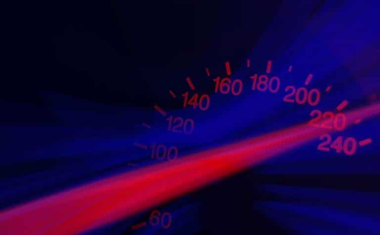 Gmina Łososina Dolna. Pijany mknął ponad 120 km/h