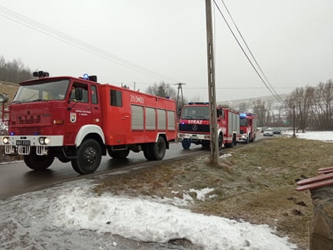 Strażacy walczyli z pożarem sadzy w miejscowości Niecew