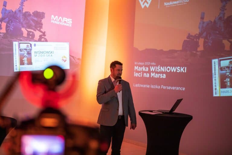 Sądecki akcent na Marsie. Wraz z łazikiem na czerwoną planetę poleciała marka Wiśniowski