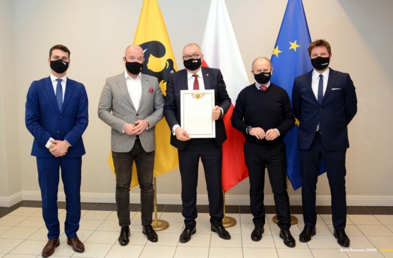 Koniec marzeń o Forum Ekonomicznym w Krynicy-Zdroju. Impreza na sześć lat przenosi się do Karpacza