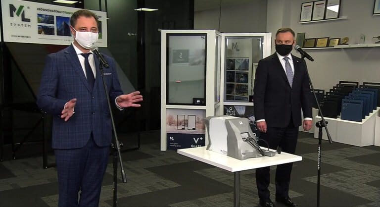 W kilkadziesiąt dni powstało urządzenie wykrywające koronawirusa w oddechu. Właściciel firmy, w której powstał wynalazek pochodzi z Nowego Sącza