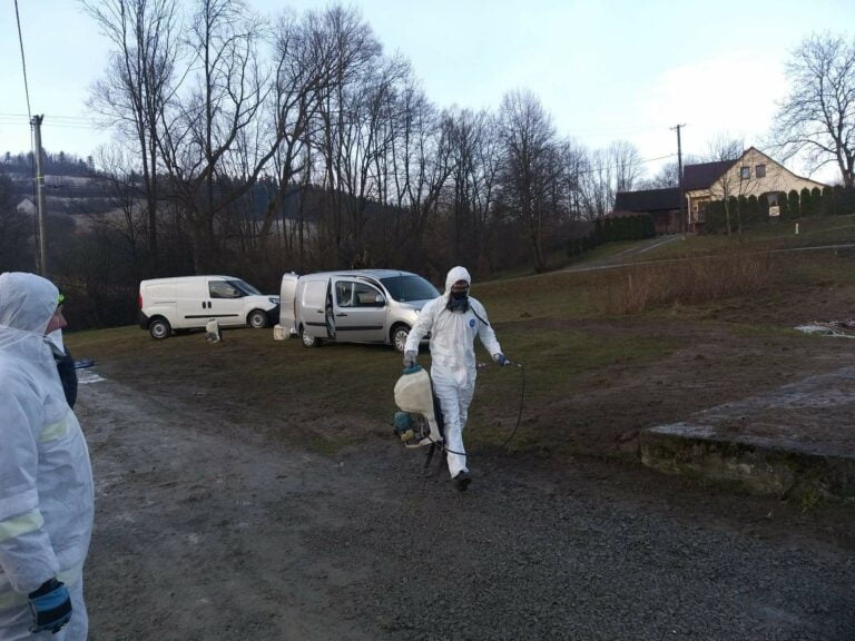 Krasne Potockie. Kolejne ognisko ptasiej grypy. Od świtu trwała utylizacja drobiu