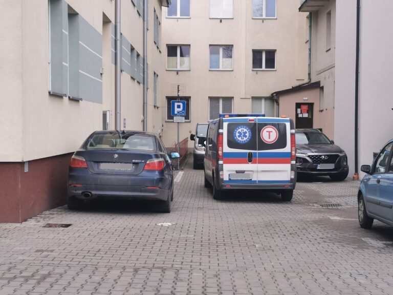 Nowosądecki szpital wstrzymuje planowane zabiegi. Klika oddziałów zostanie przekształconych na covidowe