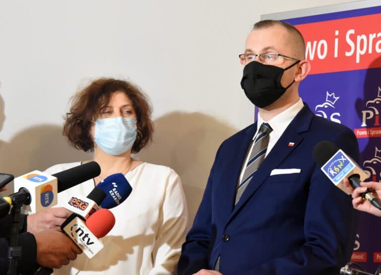 Prezydent wycofał projekty uchwał przed sesją. Nie było o czym debatować…
