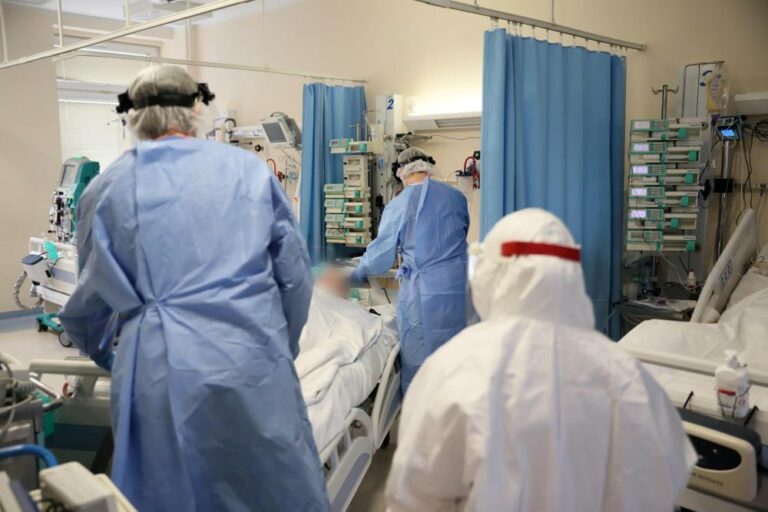 Poziom sodu u hospitalizowanych pacjentów z COVID-19 pozwala przewidzieć zgon lub niewydolność oddechową