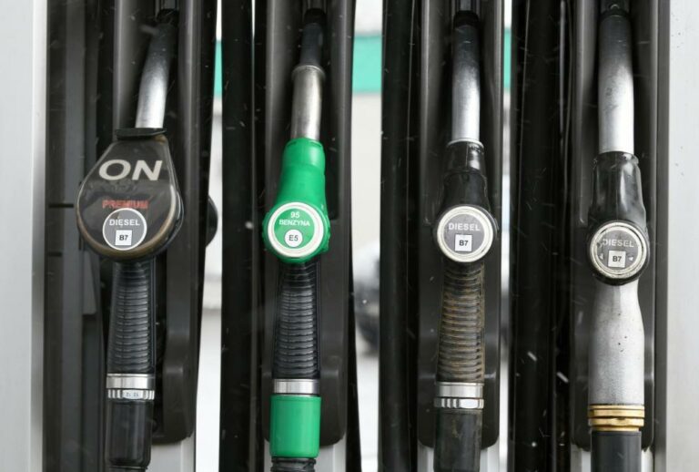 Tempo podwyżek na stacjach paliw najwyższe od lat – diesel i benzyna ponad 5 zł
