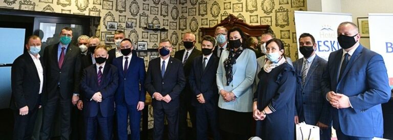 Powiat nowosądecki. Toczą się dyskusje wokół strategii rozwoju regionu. Jest szansa na pieniądze dla wszystkich samorządów