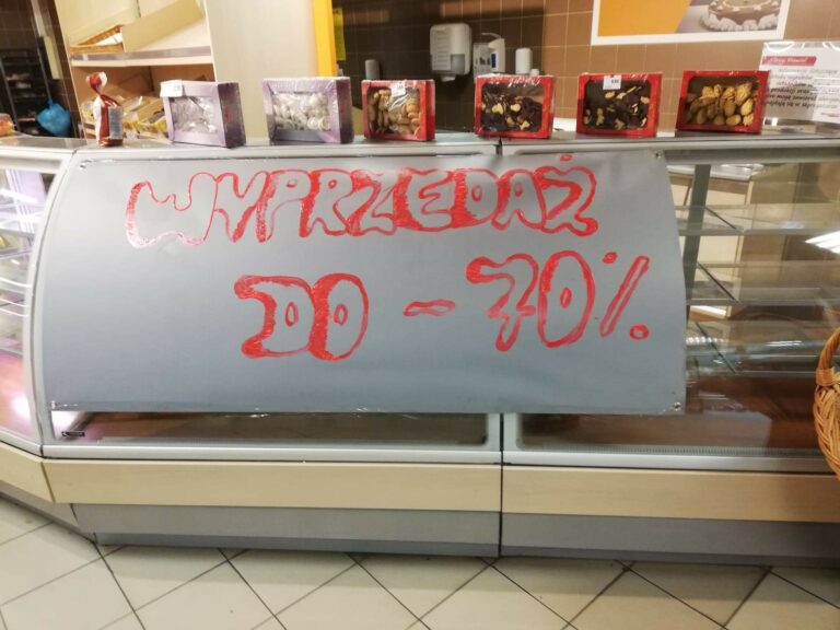 Zamknięcie Intermarché w CH ”Europa”. Trwa wyprzedaż towaru nawet do 70 proc.