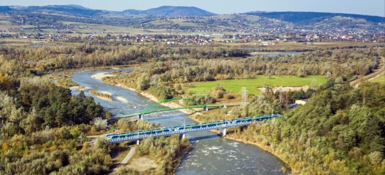 Pociągiem w Bieszczady… Od lipca będzie nowe połączenie kolejowe z Nowego Sącza i Krynicy do Jasła. Na trasie – Gorlice
