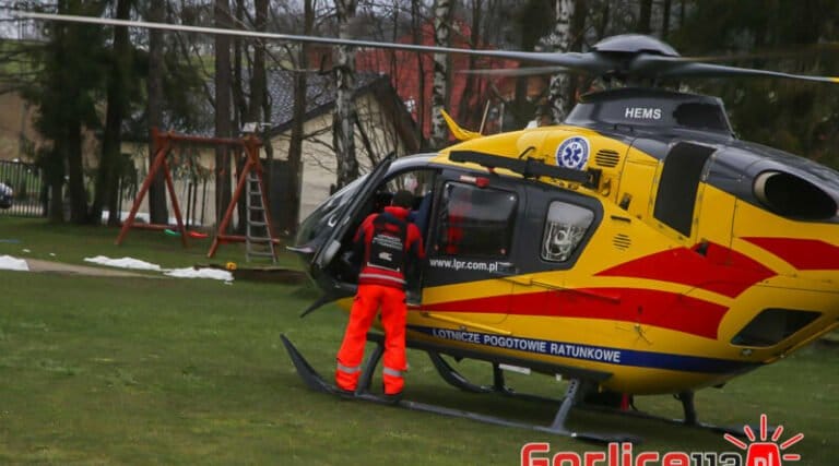 Wypadek w Śnietnicy. Siedmiolatek w ciężkim stanie. Samochód prowadził 20-latek