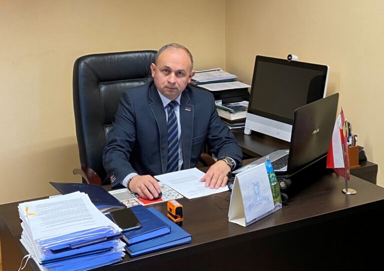 O pracę w profesjach, w których kształcimy, jestem spokojny