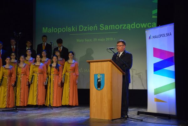Św. Kinga daje im wzór do naśladowania
