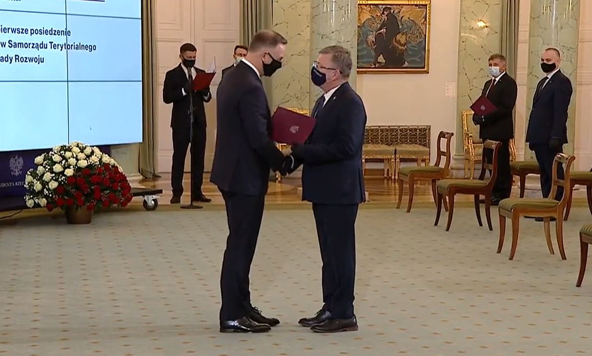Witold Kozłowski przyjmuje nominację do Eady ds Samorządu Terytorialnego