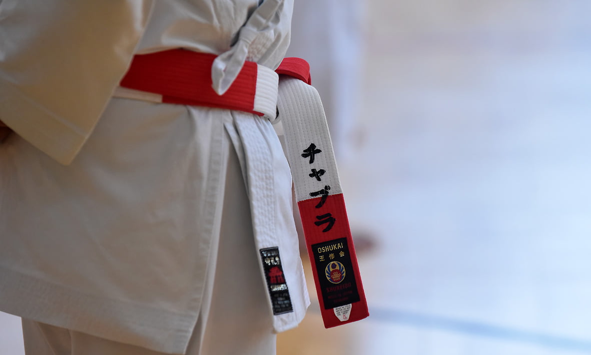 trening karate Shorin- ryu pod przewodnictwem mistrza Kenyu Chinen