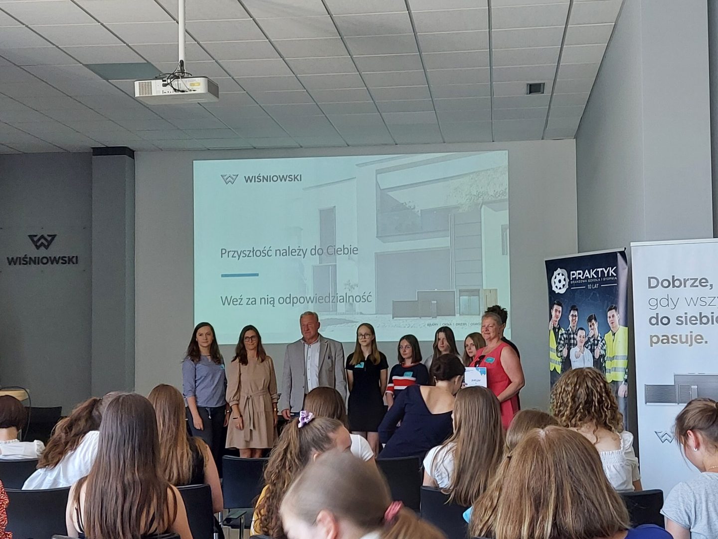 Firma Wiśniowski, Szkoła Praktyk, konkurs