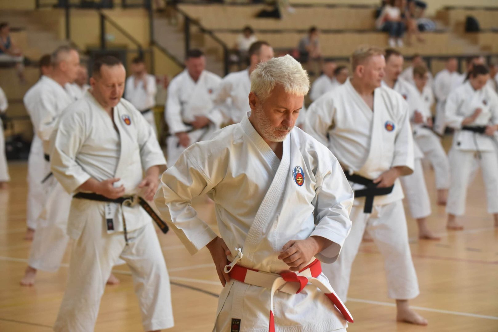 trening karate Shorin- ryu pod przewodnictwem mistrza Kenyu Chinen