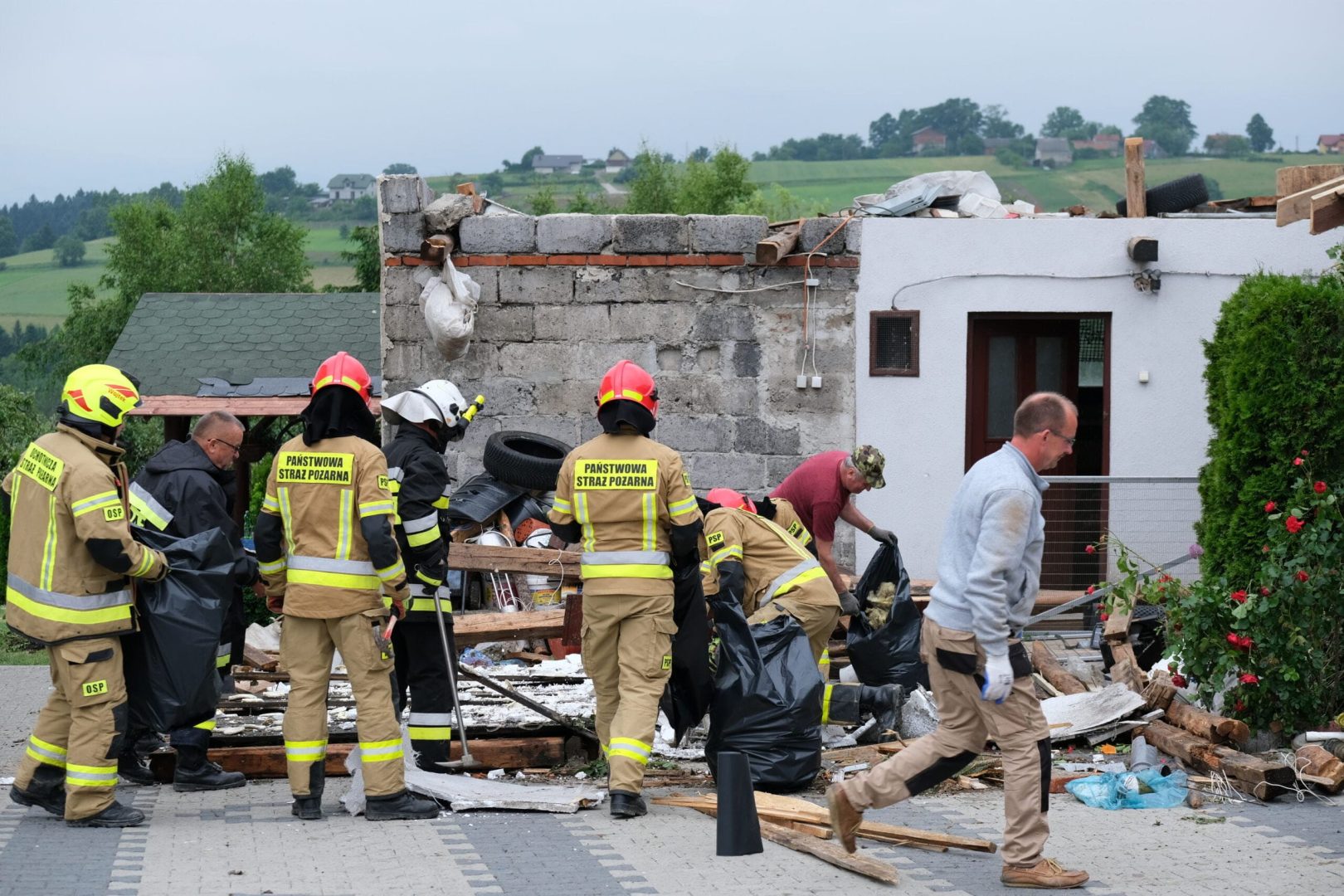 Librantowa po przejściu tornado