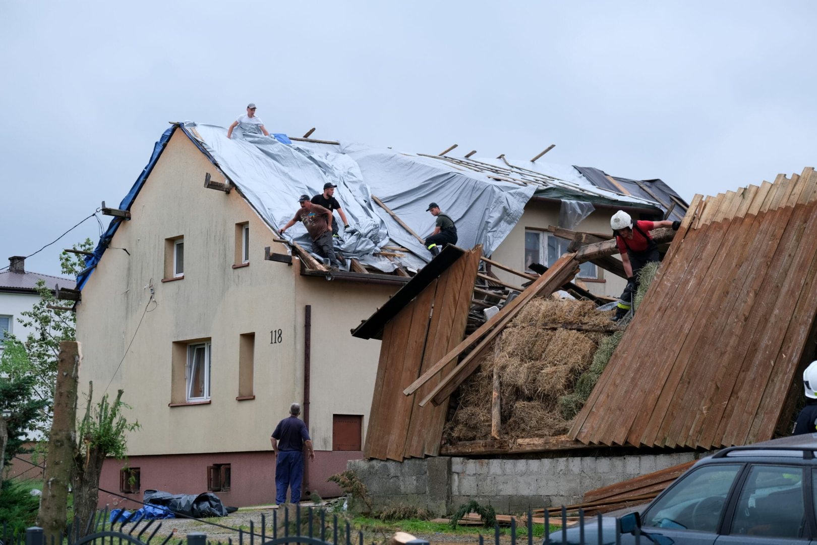 Librantowa po przejściu tornado