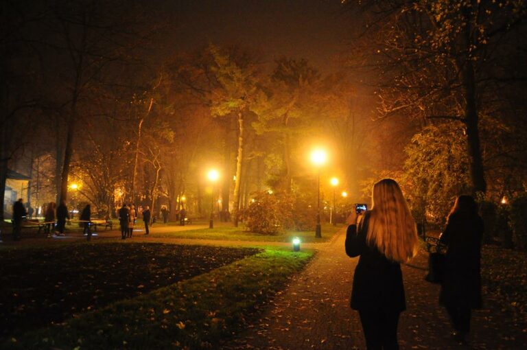 Nowy Sącz. 2313 starych, sodowych lamp zastąpi oświetlenie LED. Lista ulic