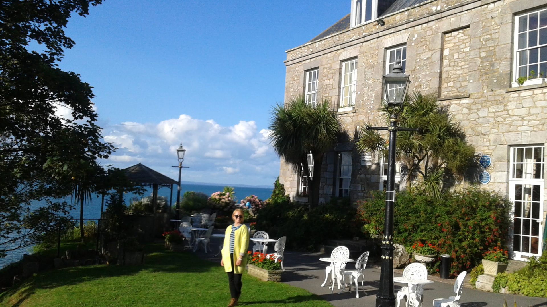 Barbara Rola, Devon