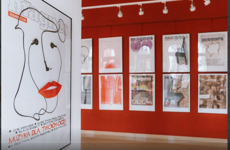 Pierwsza strona kreatywności. Wystawa grafiki Tomasza Bocheńskiego w sądeckim Sokole