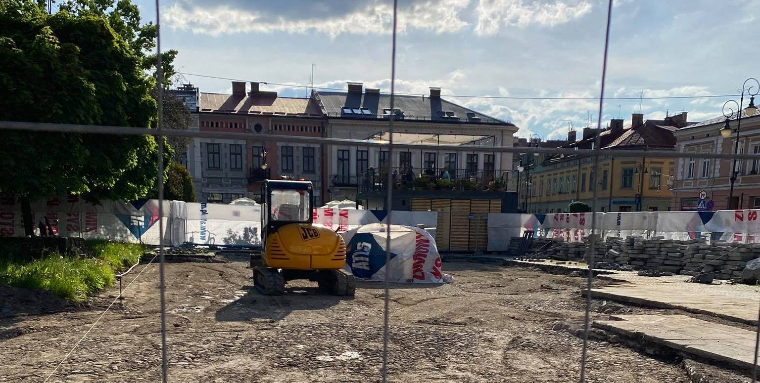 Nowosądecki rynek, zasypywanie wykopalisk