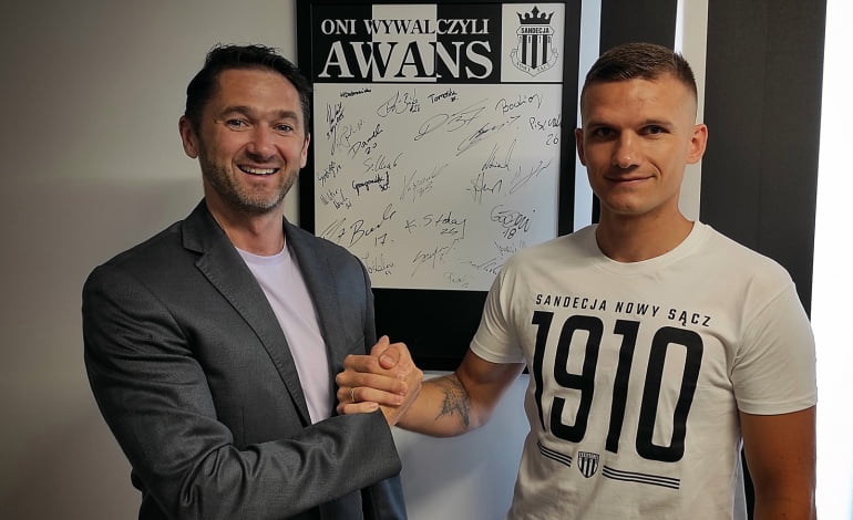 Kamil Słaby po czterech latach wraca do Sandecji. Fot. Sandecja.pl