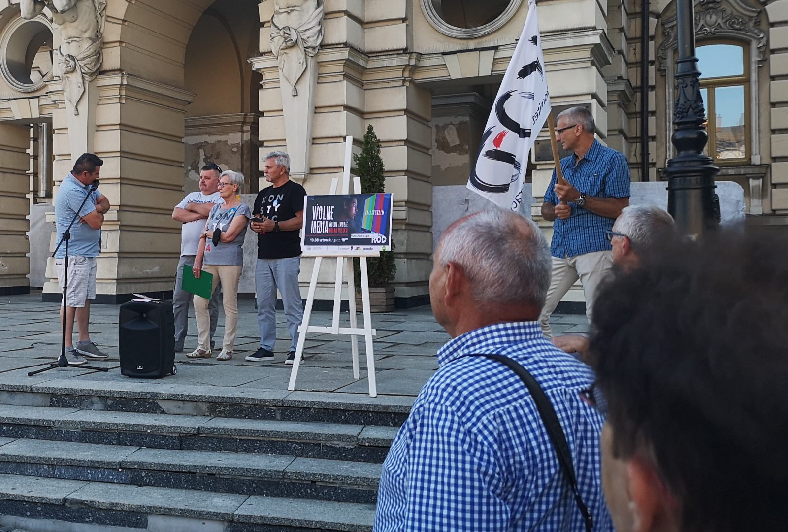 Demonstracja przeciwko LEX TVN w Nowym Sączu