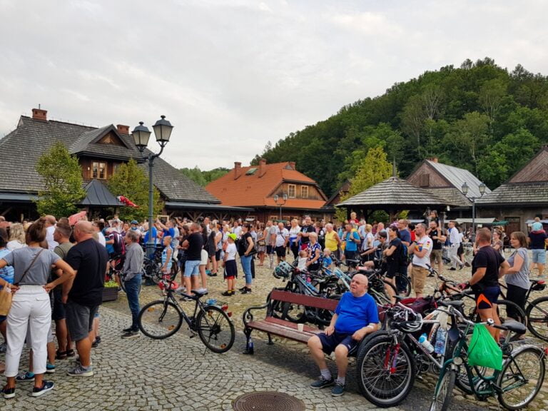 Kiermasz Rękodzieła Artystycznego przyciągnął tłumy sądeczan