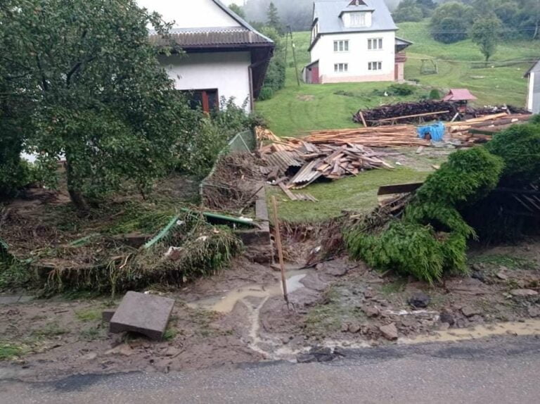 Gminy podsumowują straty po nawałnicy. Najwięcej szkód w infrastrukturze drogowej