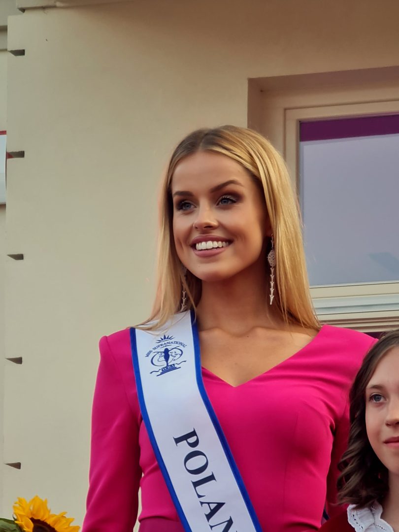 POKAZ MISS SUPRANATIONAL NA MUSZYŃSKIM RYNK (139)