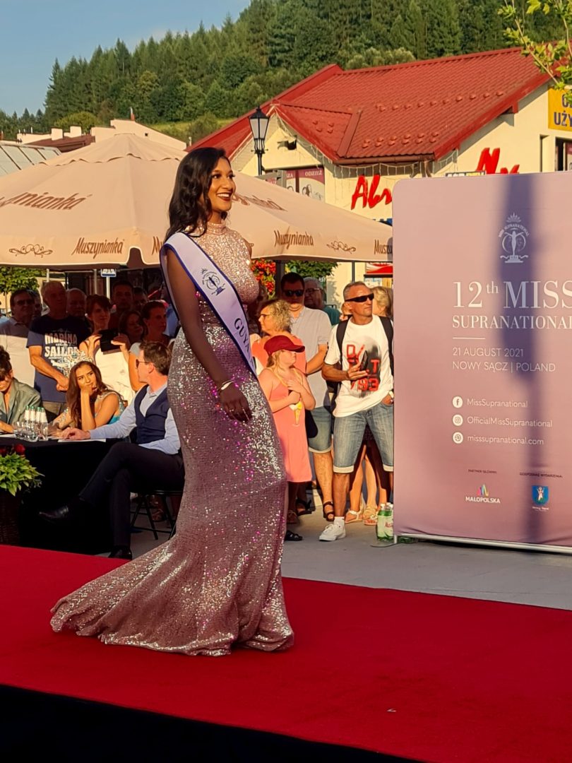 POKAZ MISS SUPRANATIONAL NA MUSZYŃSKIM RYNK (139)