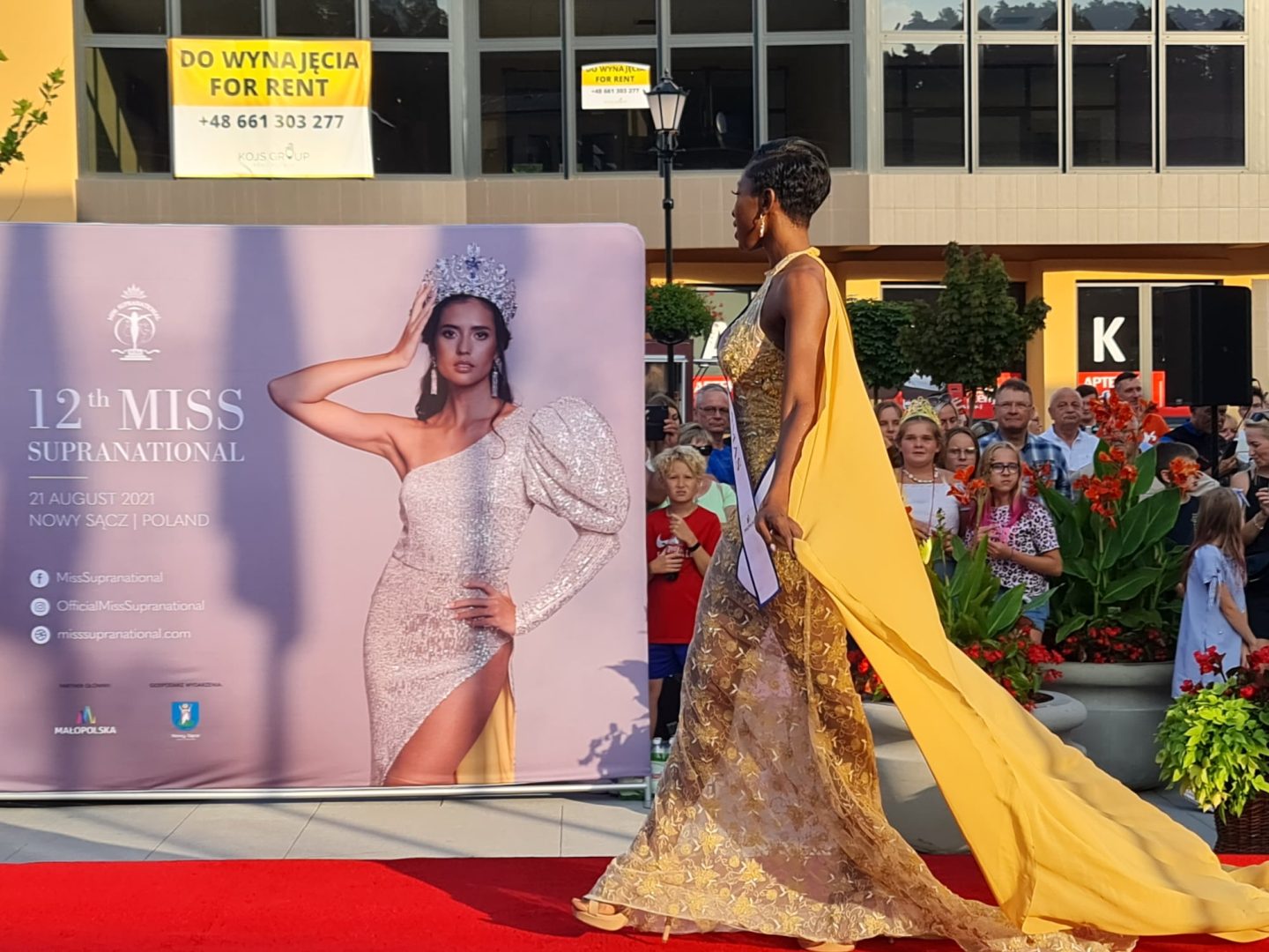 POKAZ MISS SUPRANATIONAL NA MUSZYŃSKIM RYNK (139)