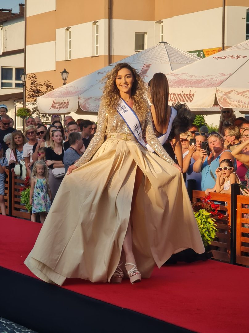 POKAZ MISS SUPRANATIONAL NA MUSZYŃSKIM RYNK (139)
