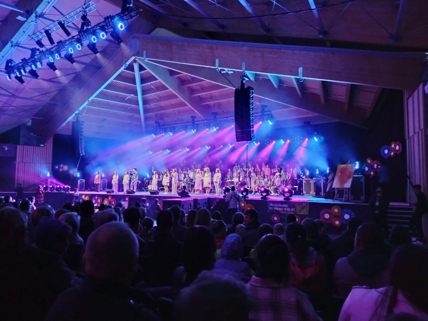ROBIMY COŚ WIĘCEJ KONCERT DLA MILENY SMAJDOR