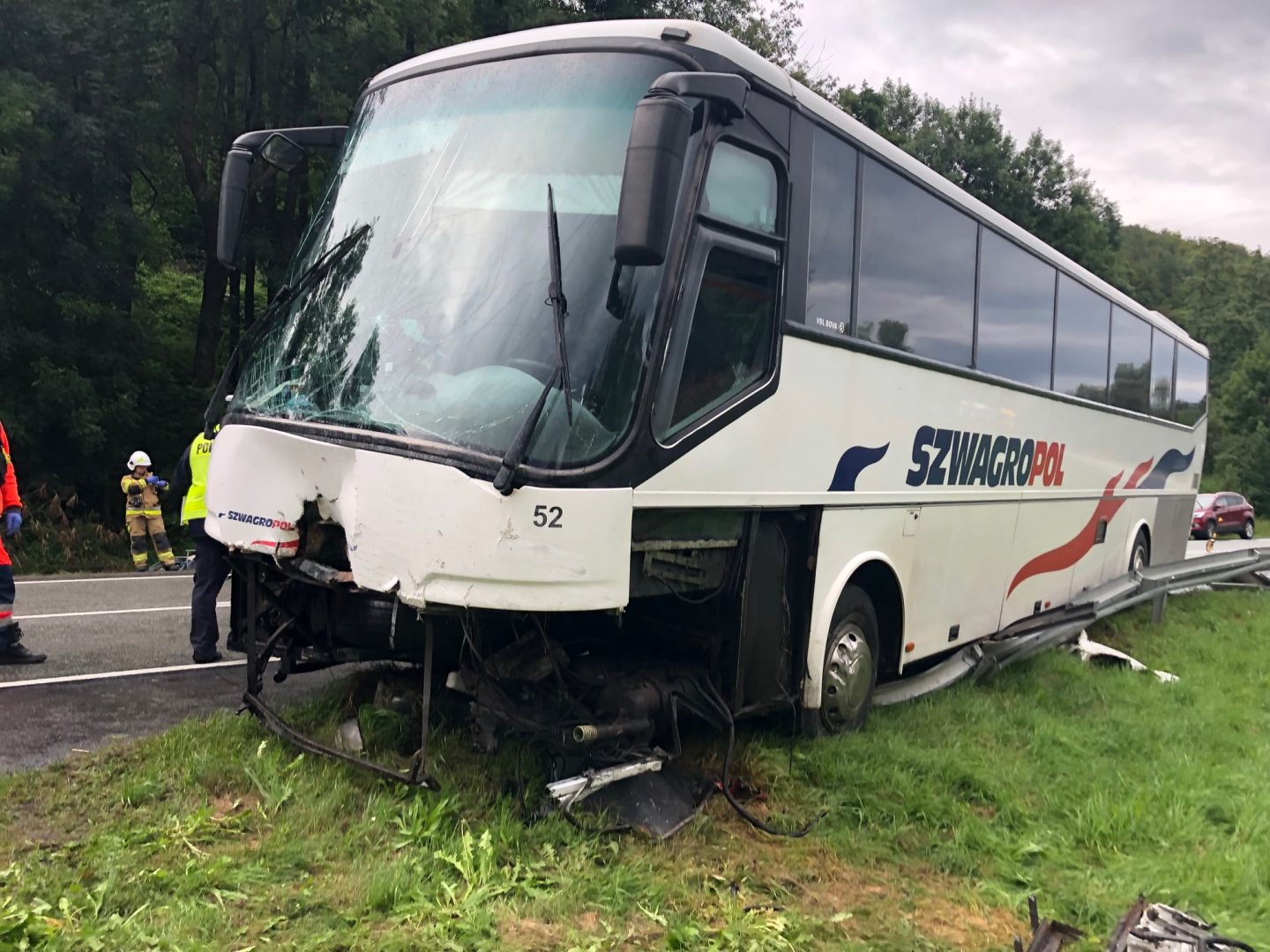Witowice Górne. Wypadek autobusu Szwagropol z Toyotą. Nie żyje 48-latek i 51-latek. LPR
