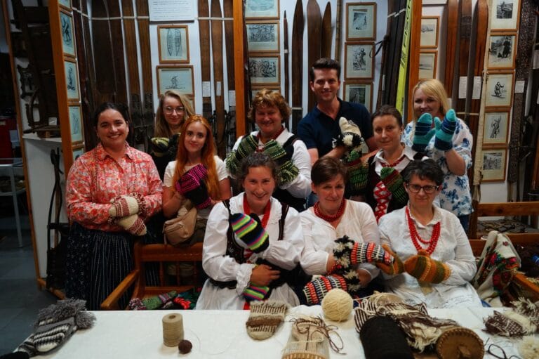 Światowa kariera rękawic furmańskich Czarnych Górali