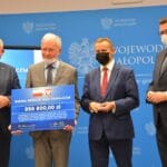 Przekazanie symbolicznych czeków dla samorządowców - 23.09.2021