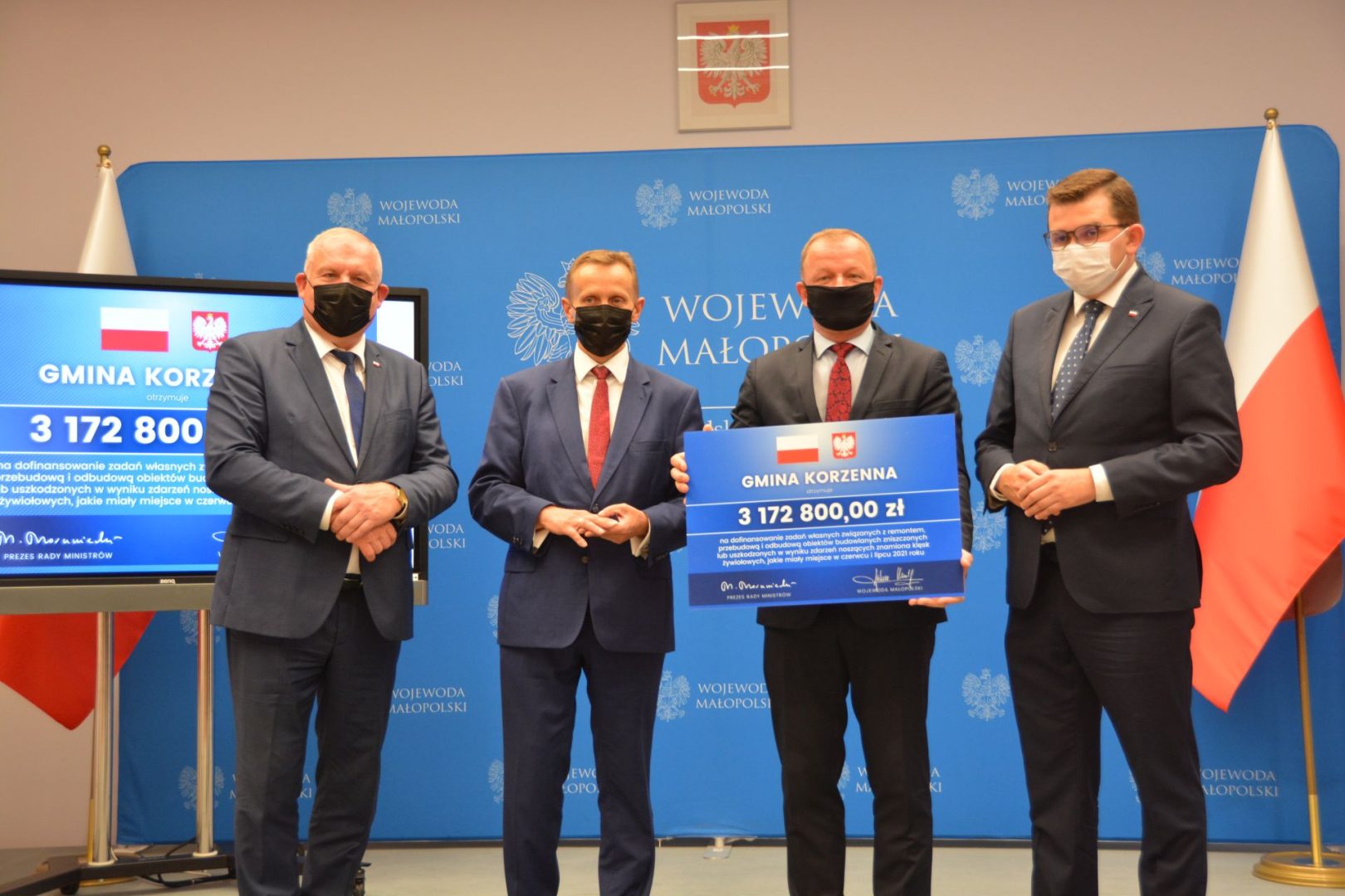 Przekazanie symbolicznych czeków dla samorządowców - 23.09.2021