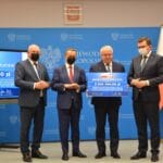 Przekazanie symbolicznych czeków dla samorządowców - 23.09.2021