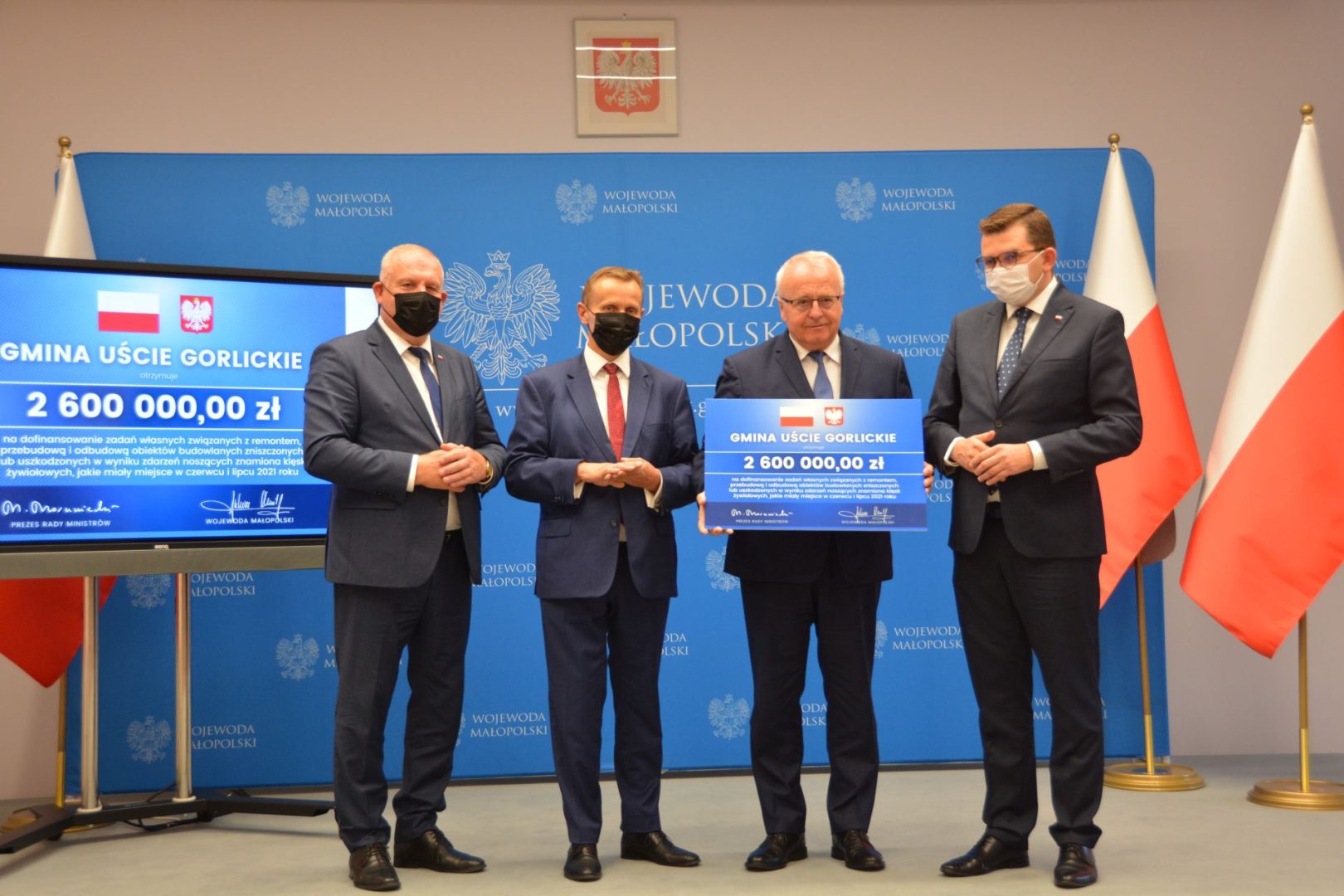 Przekazanie symbolicznych czeków dla samorządowców - 23.09.2021