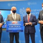 Przekazanie symbolicznych czeków dla samorządowców - 23.09.2021