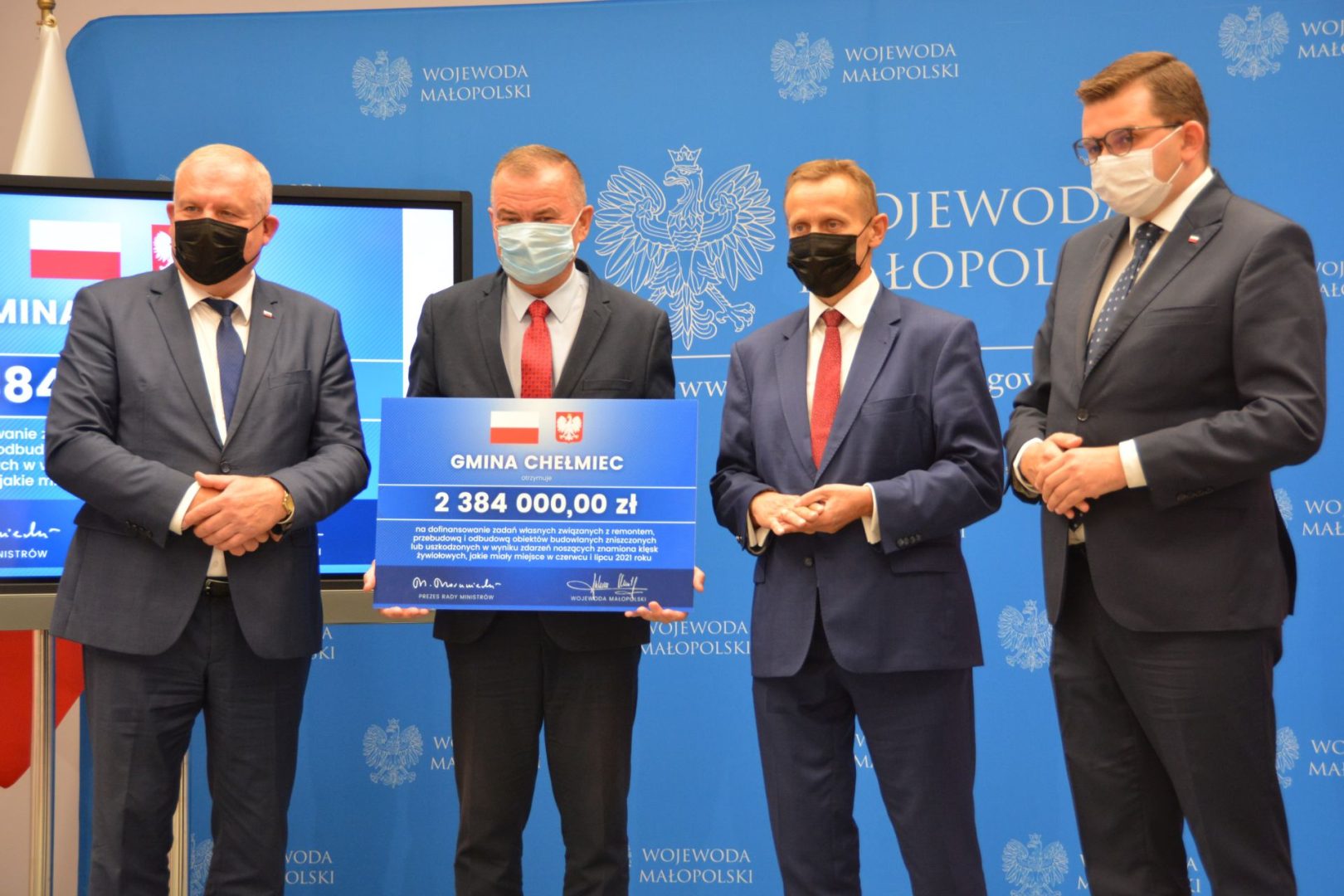Przekazanie symbolicznych czeków dla samorządowców - 23.09.2021