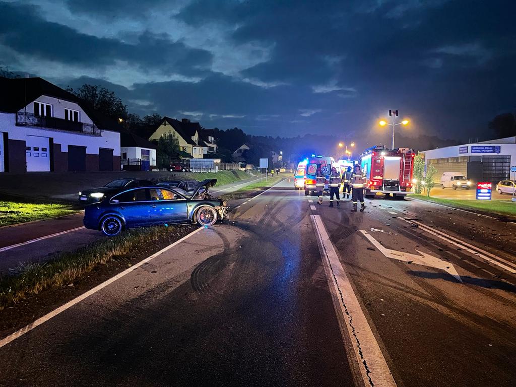 Zderzenie dwóch samochodów na ulicy Lwowskiej w Nowym Sączu