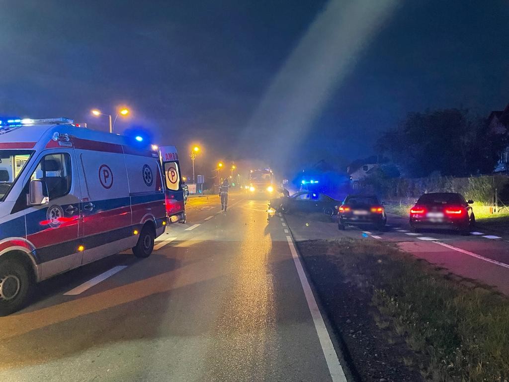 Zderzenie dwóch samochodów na ulicy Lwowskiej w Nowym Sączu