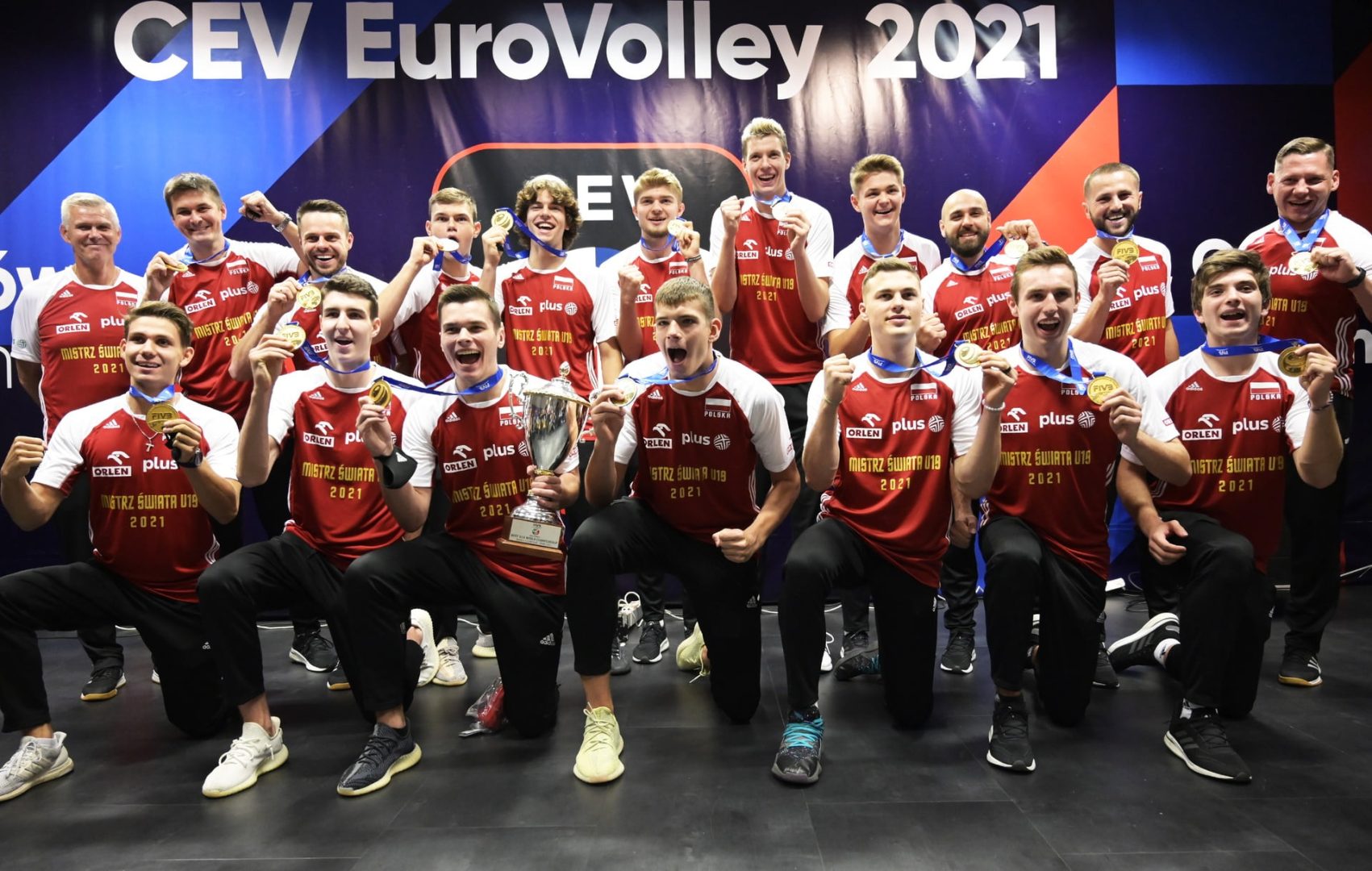 Jakub Olszewski i złota drużyna U 19