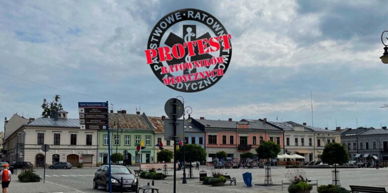 Sądeccy ratownicy solidarni z protestującymi. Karetki wyjeżdżają na wezwania, ale sytuacja jest trudna