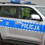 Nowy Sącz: 43-latek wpadł do Naściszówki. Życie uratował mu mieszkaniec Łęki i policjanci